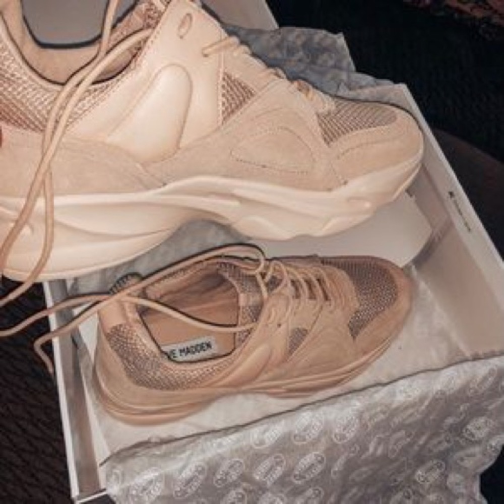 Steve Madden sneakers